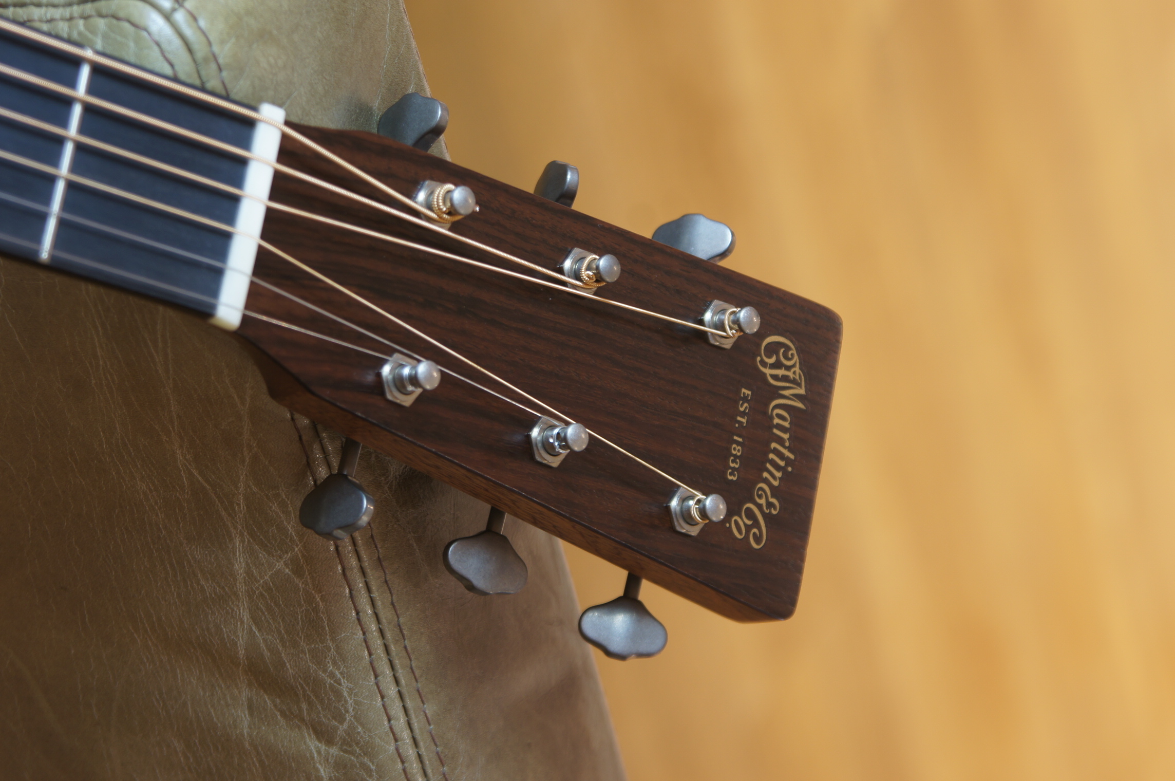 Martin D-18 Street Legend