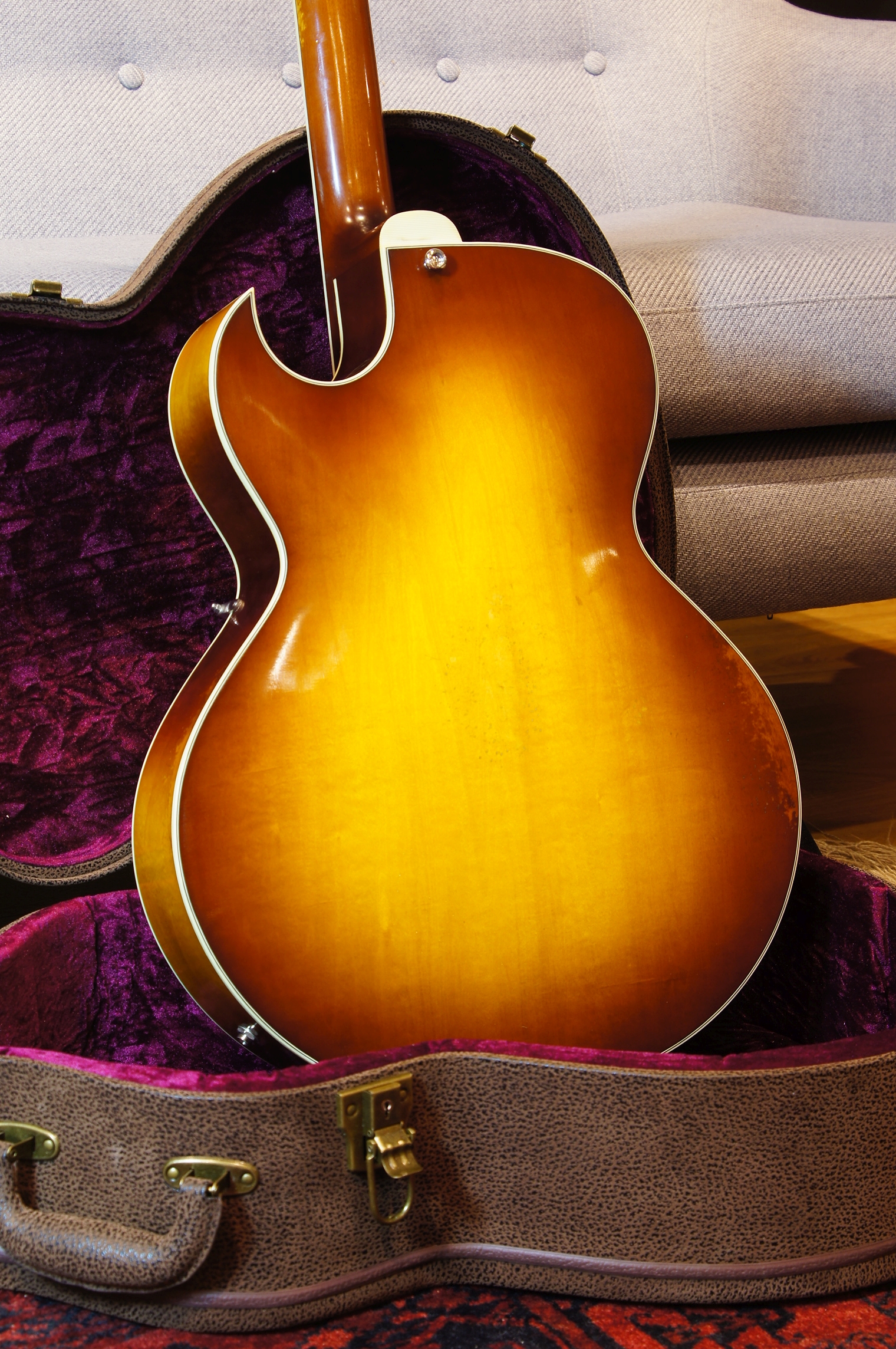 Eastman T49D/V-GB Archtop Goldburst aged