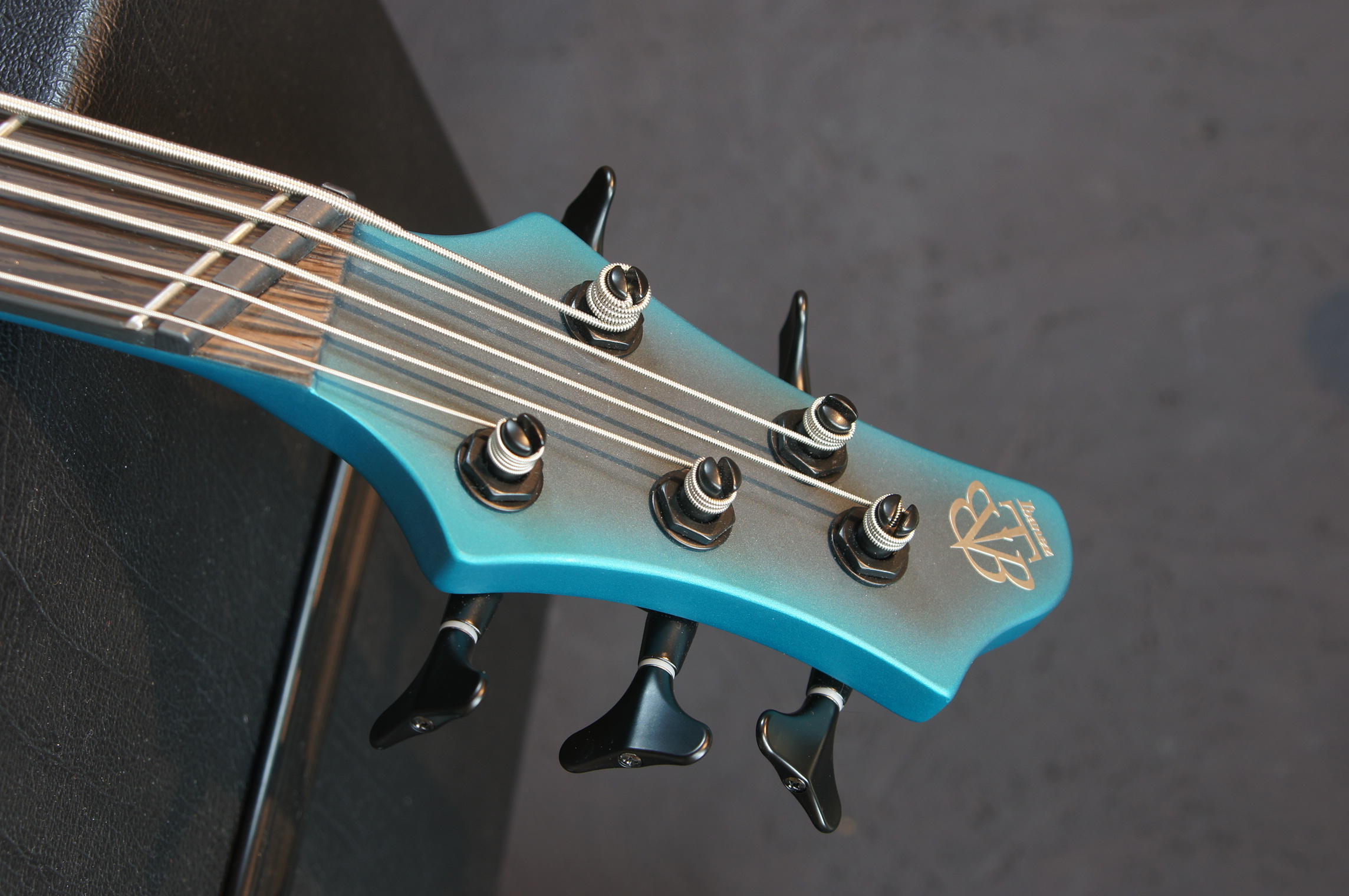 IBANEZ BTB 605 MSCE Bass Workshop 5-Str. Cerulean Aura Burst Matte, incl. Case - B-Stock