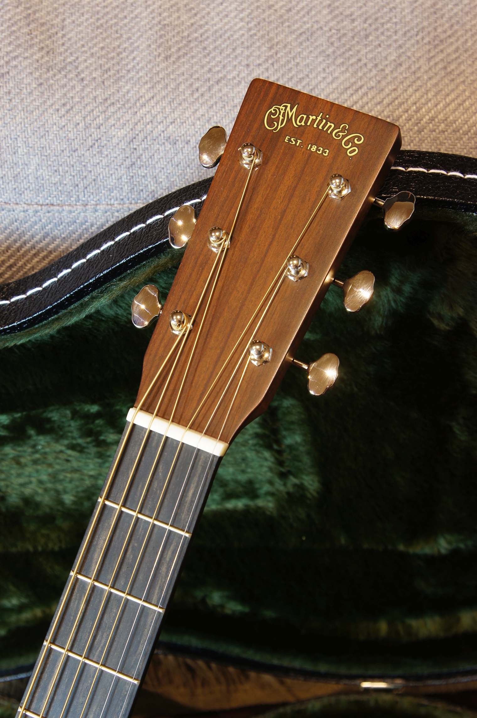 Martin OM-21 inklusive Koffer