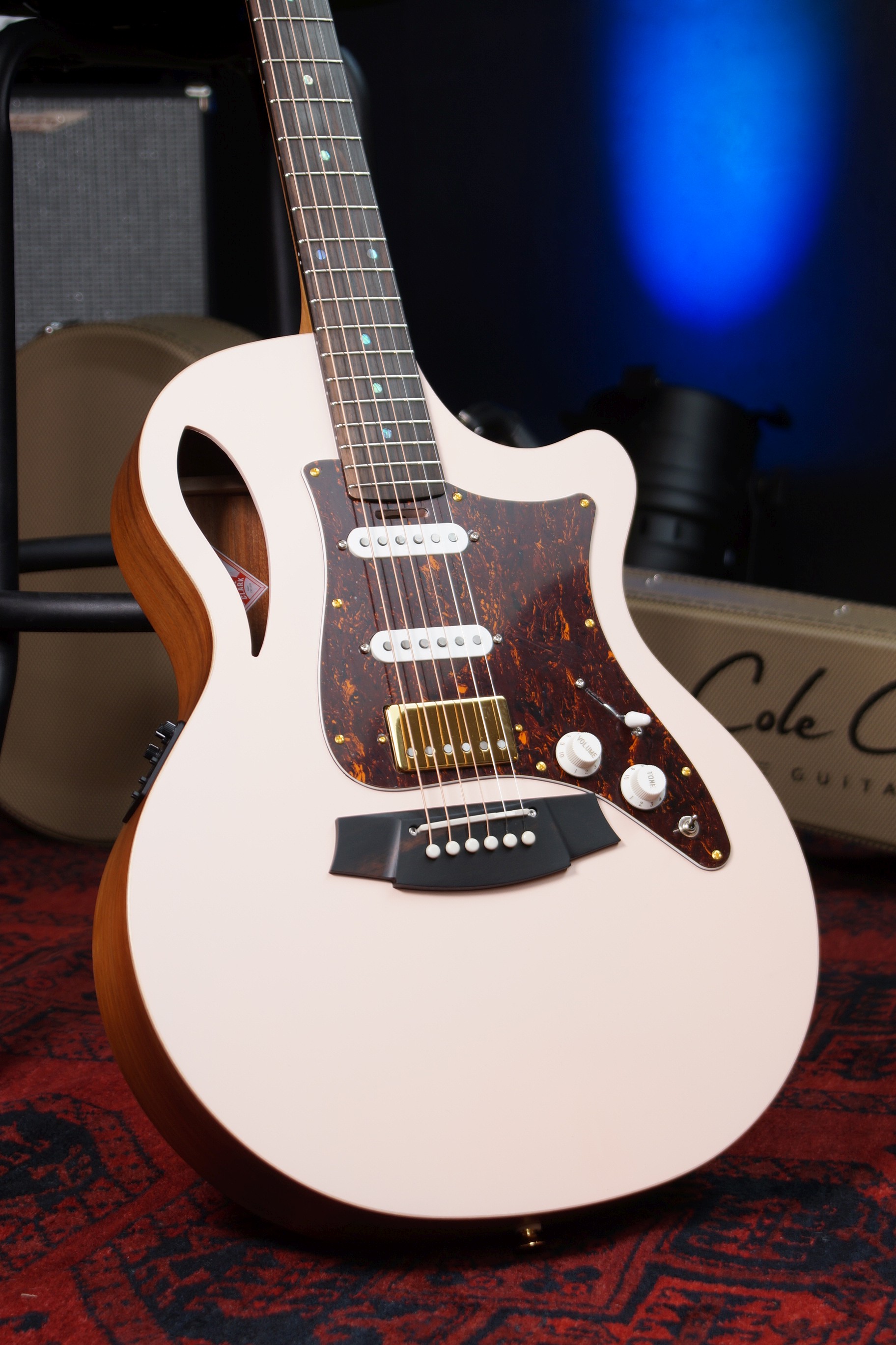 Cole Clark True Hybrid Thin - TL2EC-BLBL-HSS-PNK