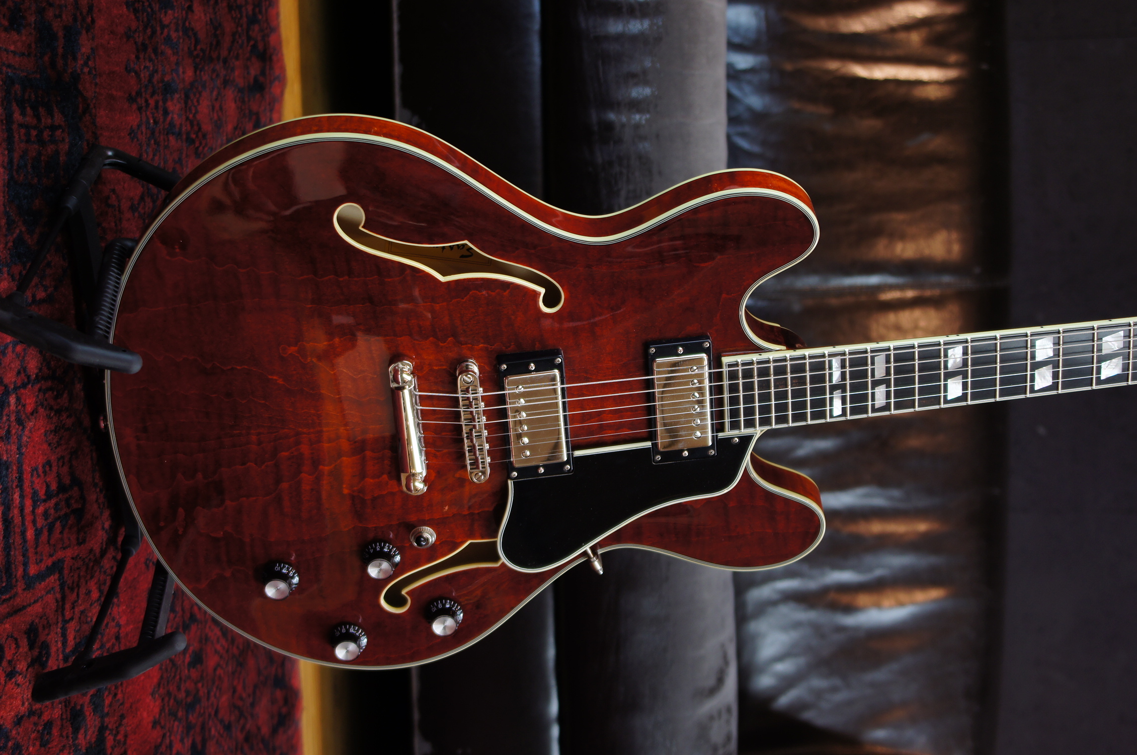 Eastman T486 Classic - inklusive Case