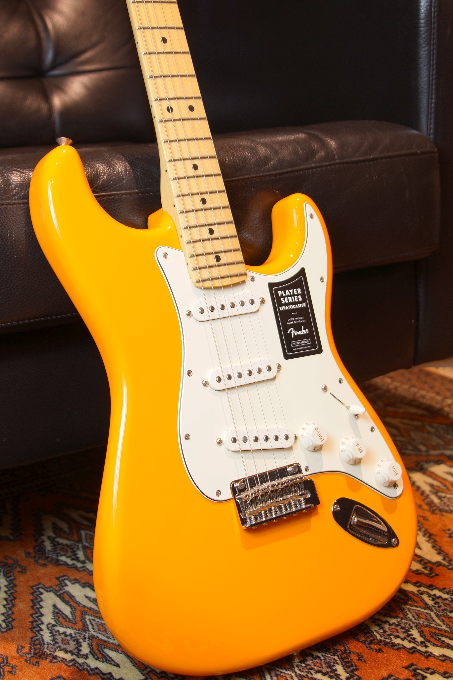 Fender Player Stratocaster Maple Fingerboard Capri Orange - Retoure