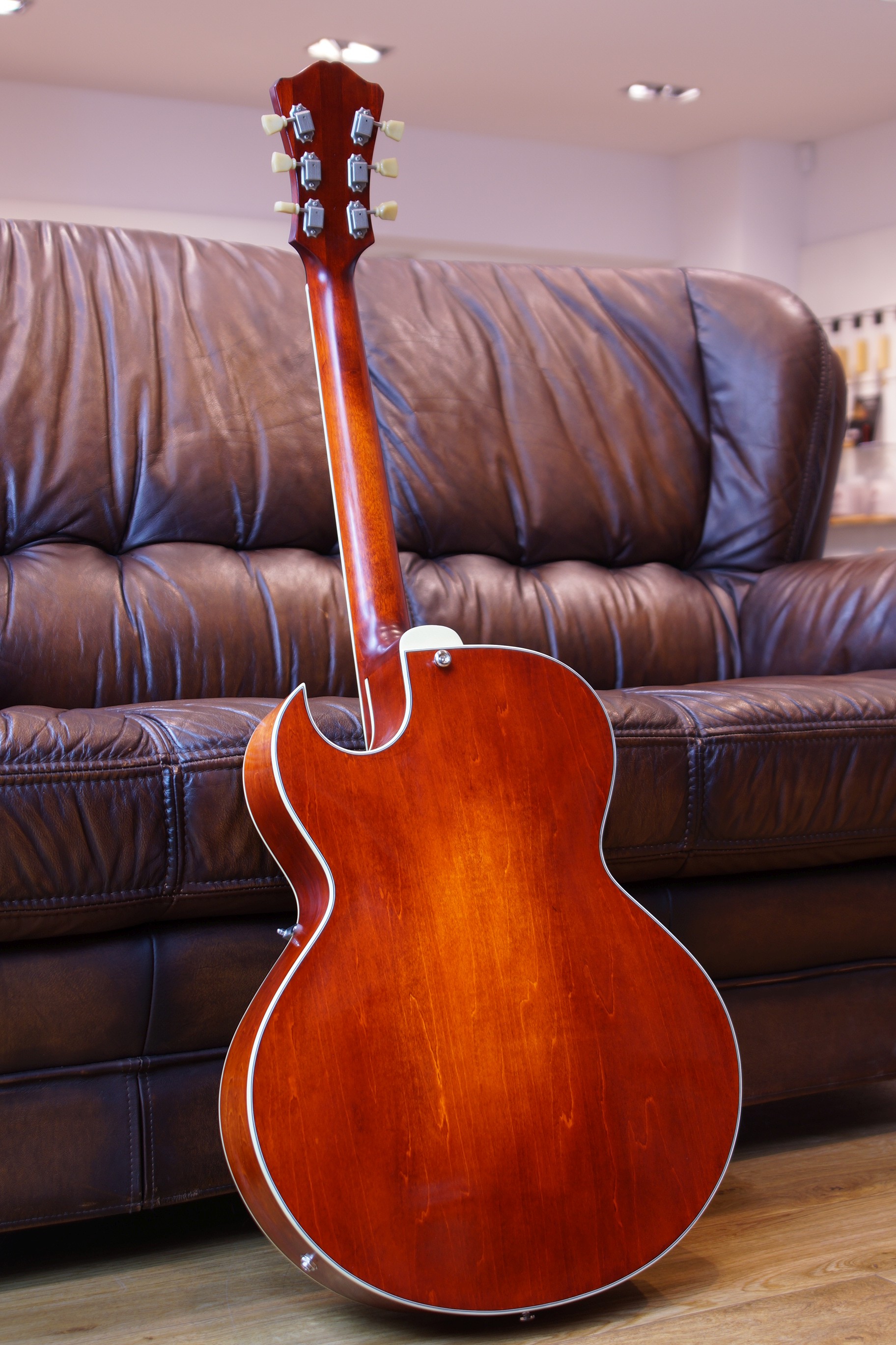 Eastman T49D/TV Archtop Antique Classic aged