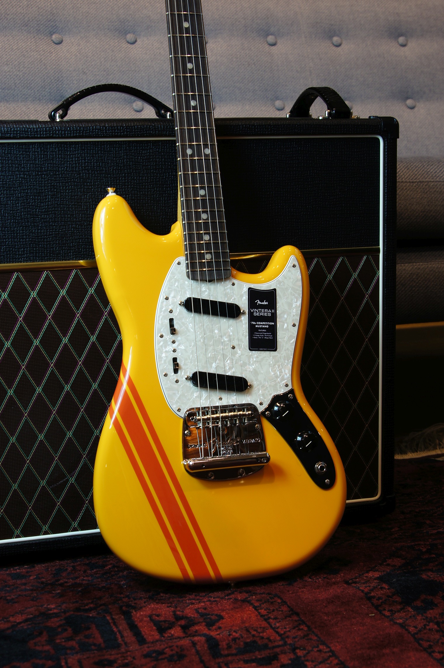 Fender Vintera® II '70s Competition Mustang® Rosewood Fingerboard Competition Orange