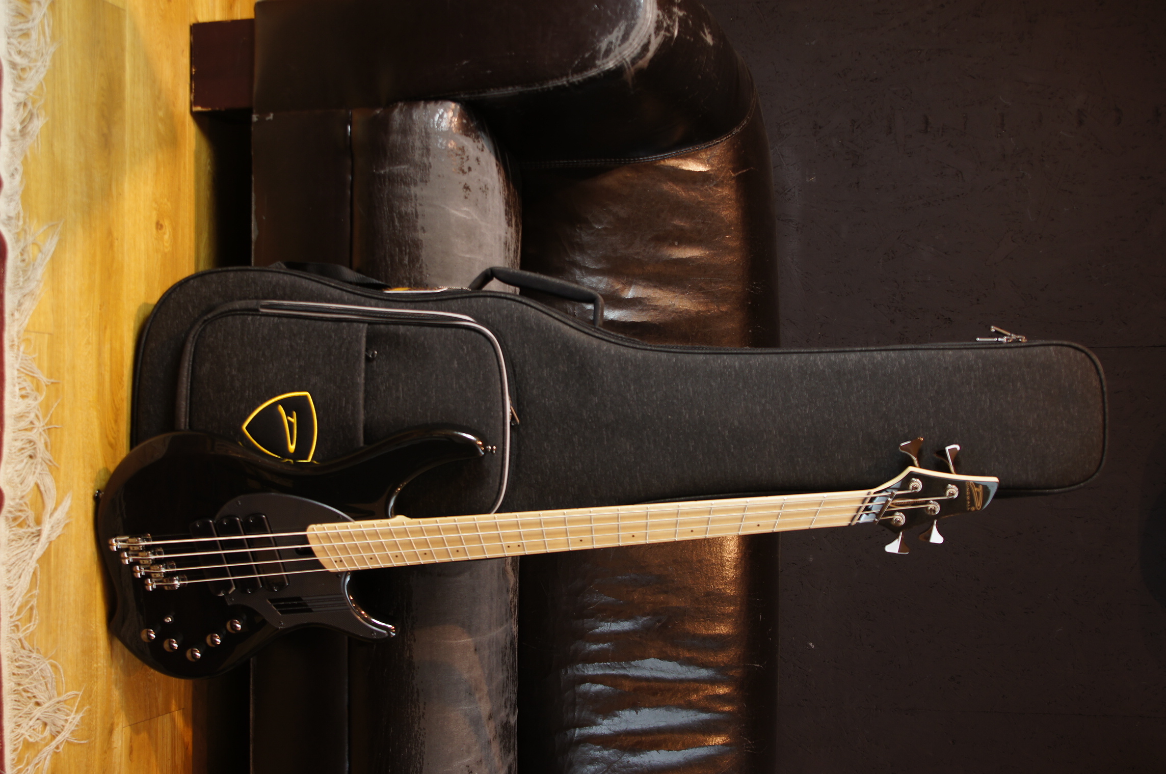 Dingwall NG3 "Nolly" Signature 4-string Bass Metallic Black