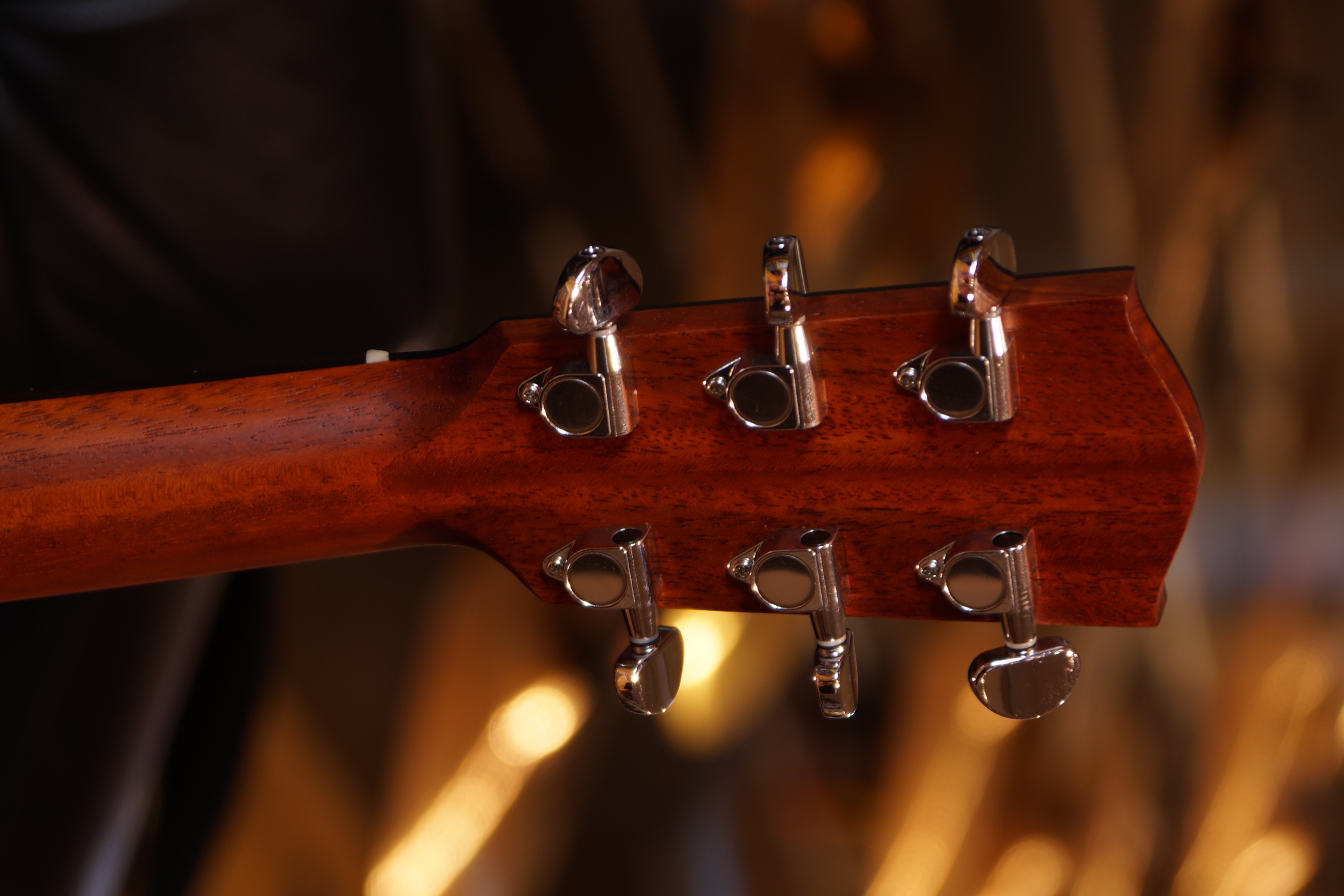 Eastman AC122-1CE natur inklusive Tasche