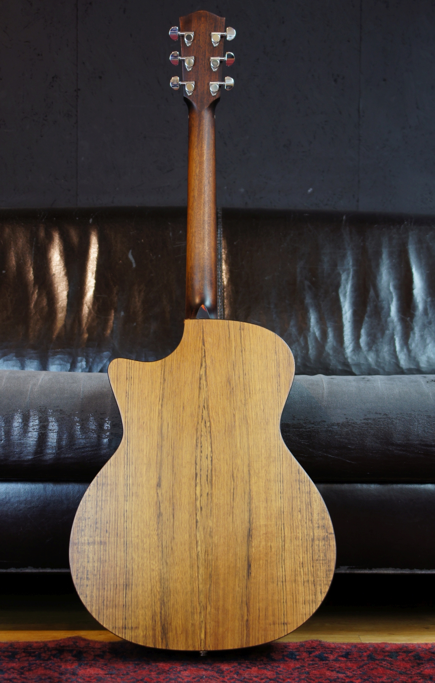 Eastman AC222CE mit Tonabnehmer inklusive Gigbag