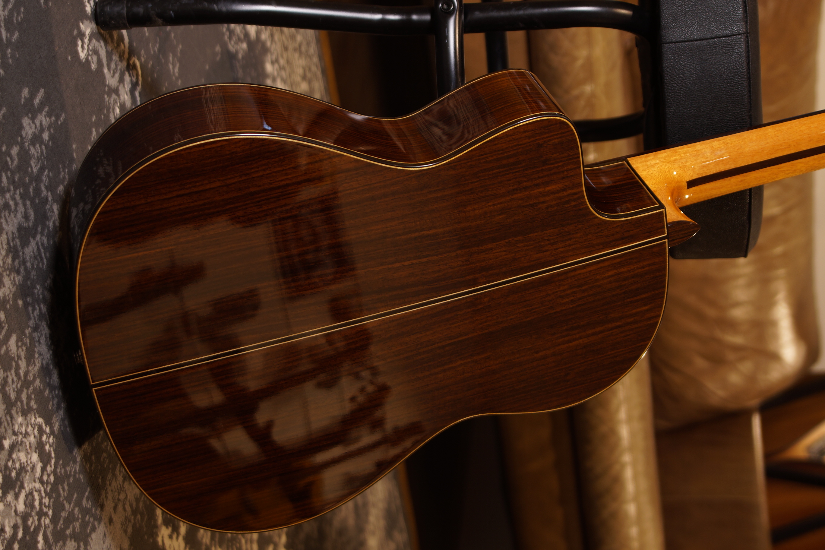 Duke Konzertgitarre Student F 63/48 Cut Trio VT - Crossover mit Tonabnehmer