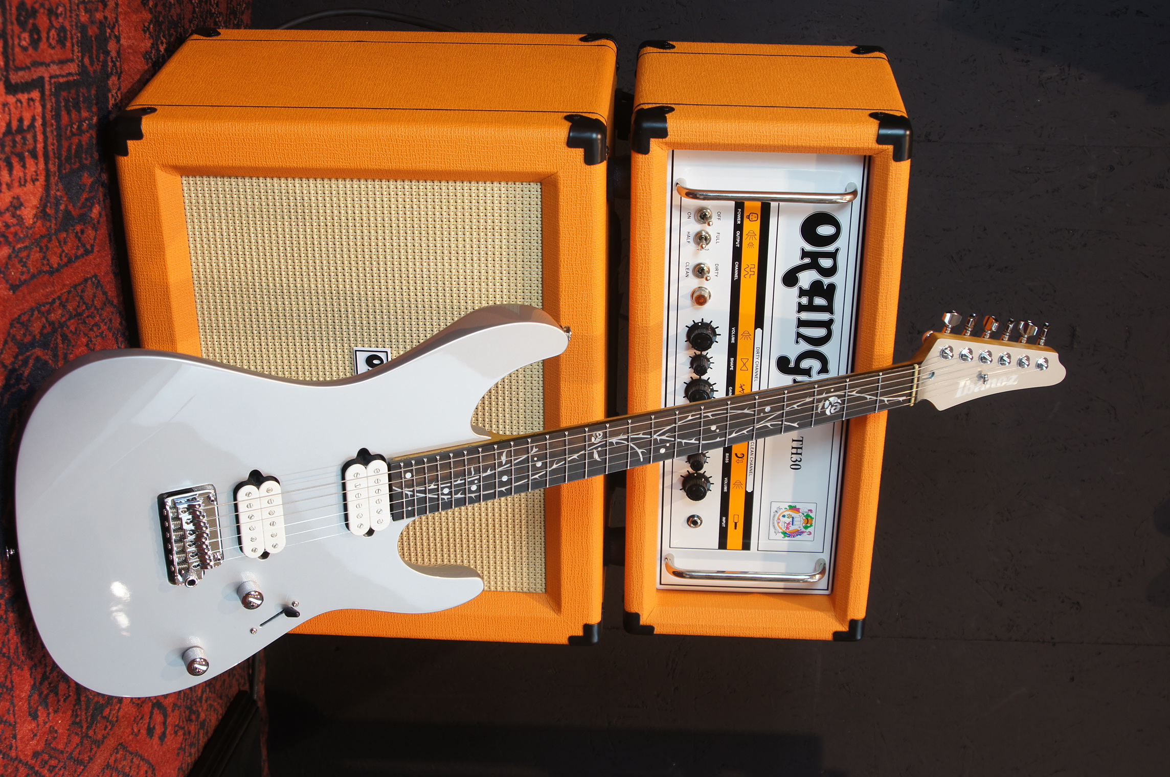 IBANEZ Tim Henson Signature AZ E-Gitarre 6-String + Gigbag - B-Ware